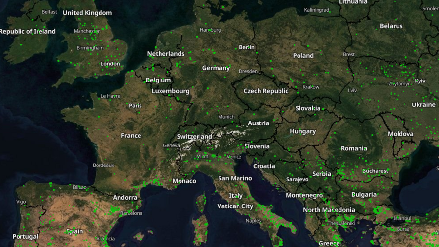 Zu sehen ist eine Satellitenkarte von Europa mit Waldbränden im November 2023