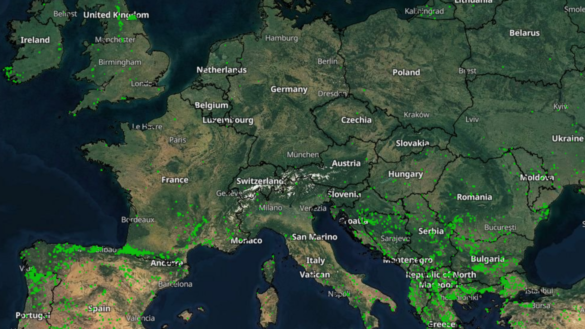Zu sehen ist eine Satellitenkarte von Europa mit Waldbränden im Februar 2023