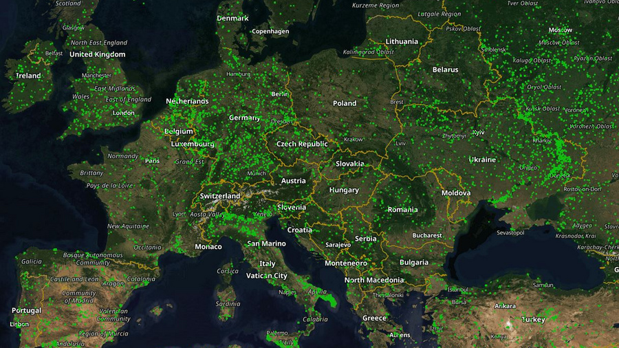 Zu sehen ist eine Satellitenkarte von Europa mit Waldbränden im Mai 2025