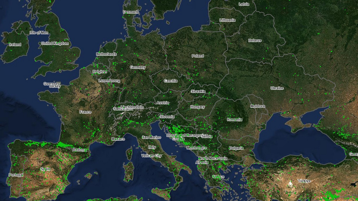 Zu sehen ist eine Satellitenkarte von Europa mit Waldbränden im Februar 2026