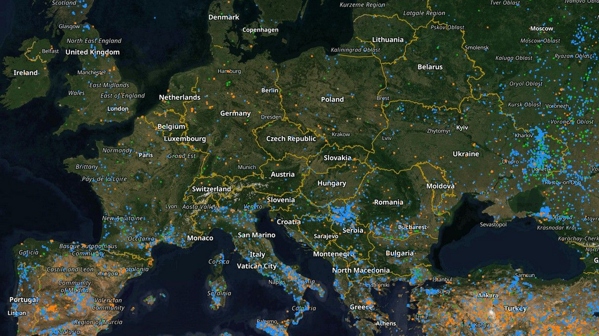 Zu sehen ist eine Satellitenkarte von Europa mit Waldbränden im Oktober 2025