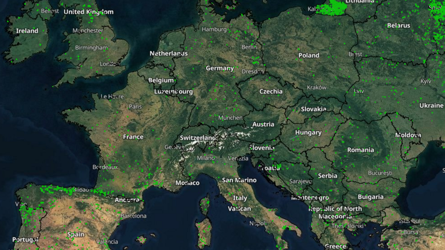 Zu sehen ist eine Satellitenkarte von Europa mit Waldbränden im April 2023