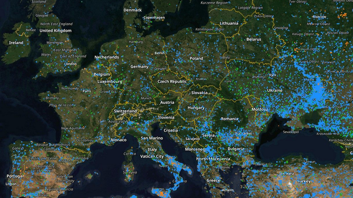 Zu sehen ist eine Satellitenkarte von Europa mit
